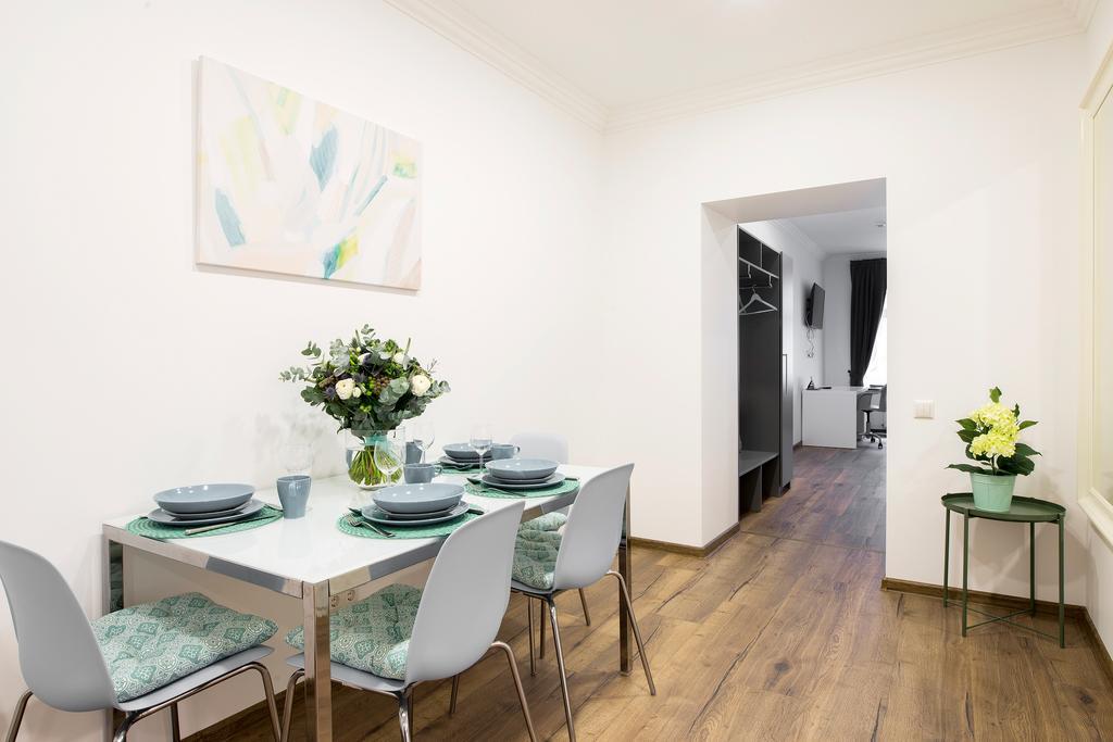 St.Roland Livu Square Apartment รีกา ภายนอก รูปภาพ