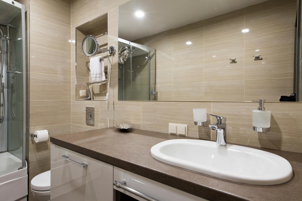 St.Roland Livu Square Apartment รีกา ภายนอก รูปภาพ