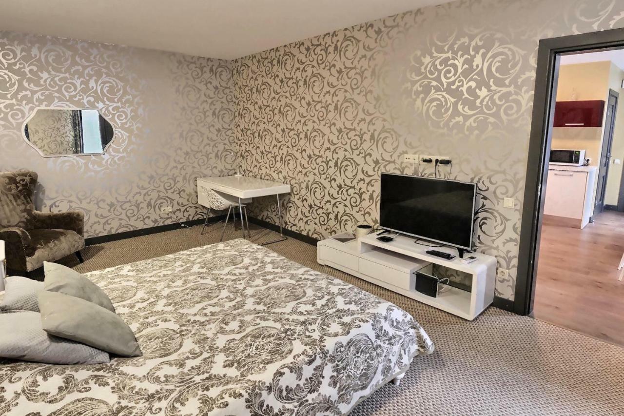 St.Roland Livu Square Apartment รีกา ภายนอก รูปภาพ
