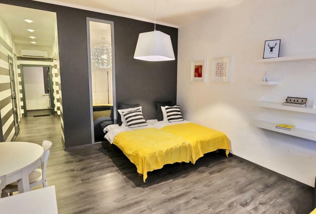 St.Roland Livu Square Apartment รีกา ภายนอก รูปภาพ